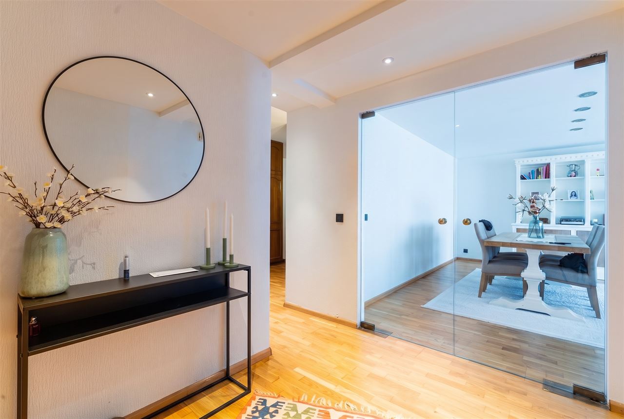 Ruim appartement van 145 m² met terras, EPC B en garagebox!