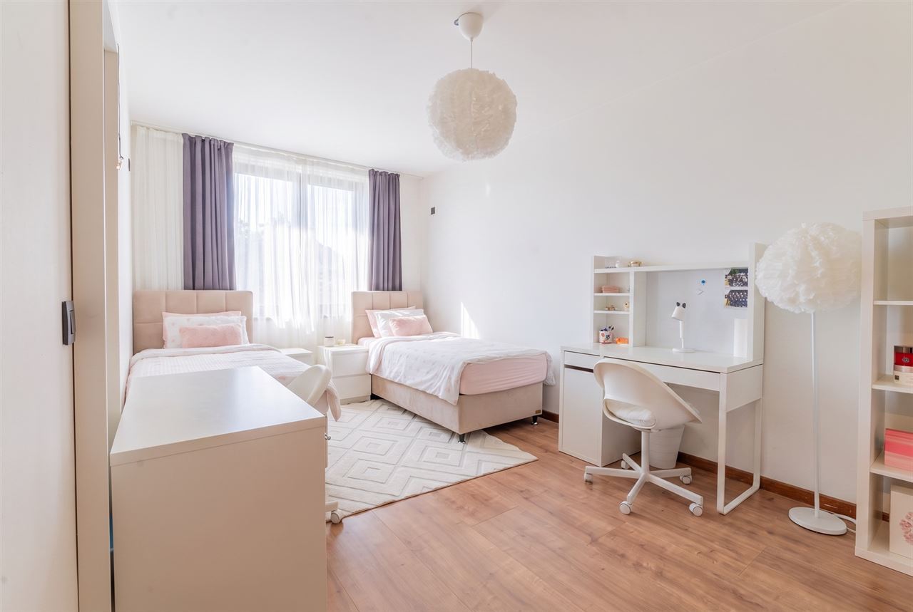Ruim appartement van 145 m² met terras, EPC B en garagebox!