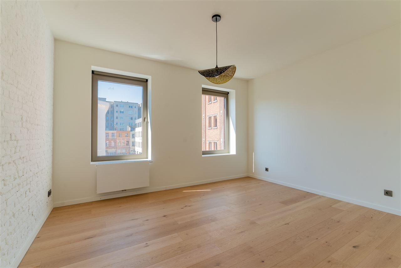 Gerenoveerde woning met EPC A, 4 slpk, garage en stadstuin!
