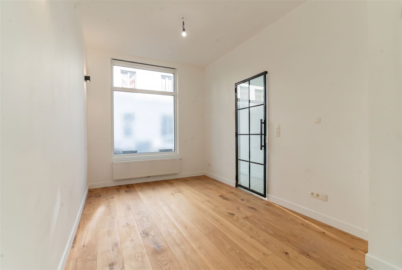 Karaktervolle, volledig gerenoveerde woning met 3 slpk