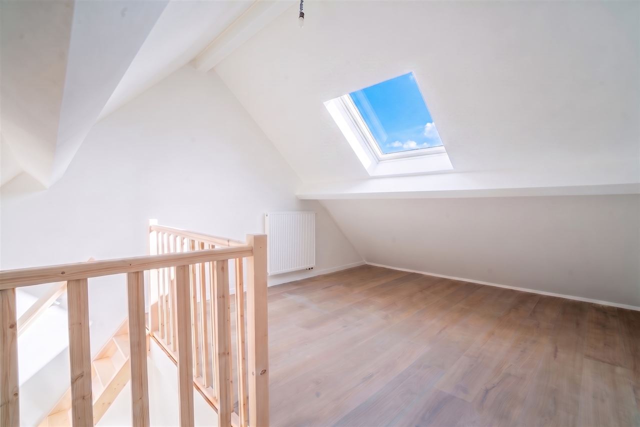 Karaktervolle, volledig gerenoveerde woning met 3 slpk