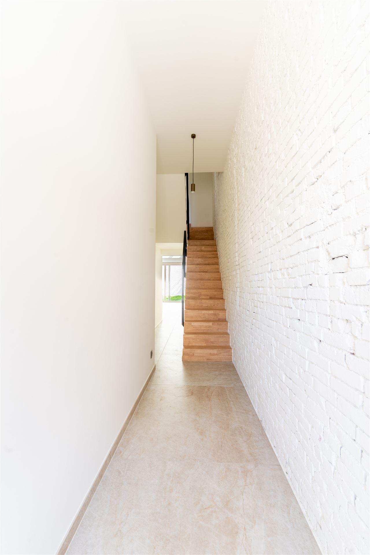 Gerenoveerde woning met EPC A, 4 slpk, garage en stadstuin!
