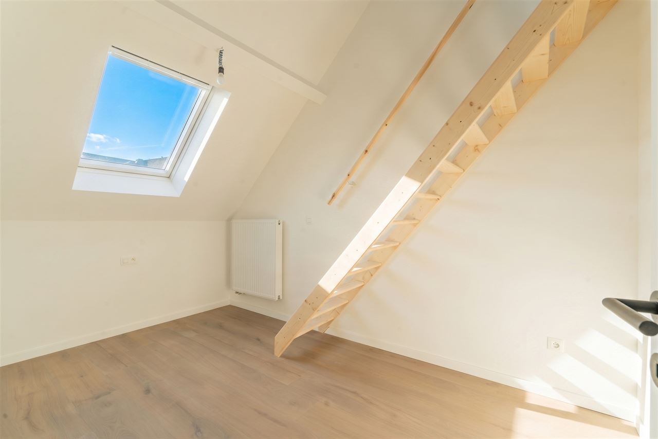 Karaktervolle, volledig gerenoveerde woning met 3 slpk