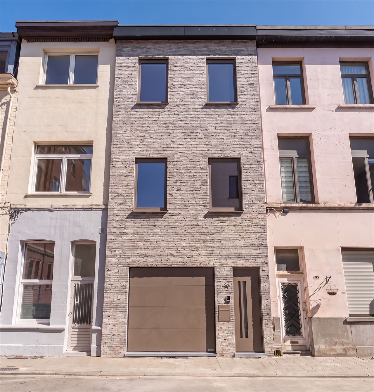 Gerenoveerde woning met EPC A, 4 slpk, garage en stadstuin!