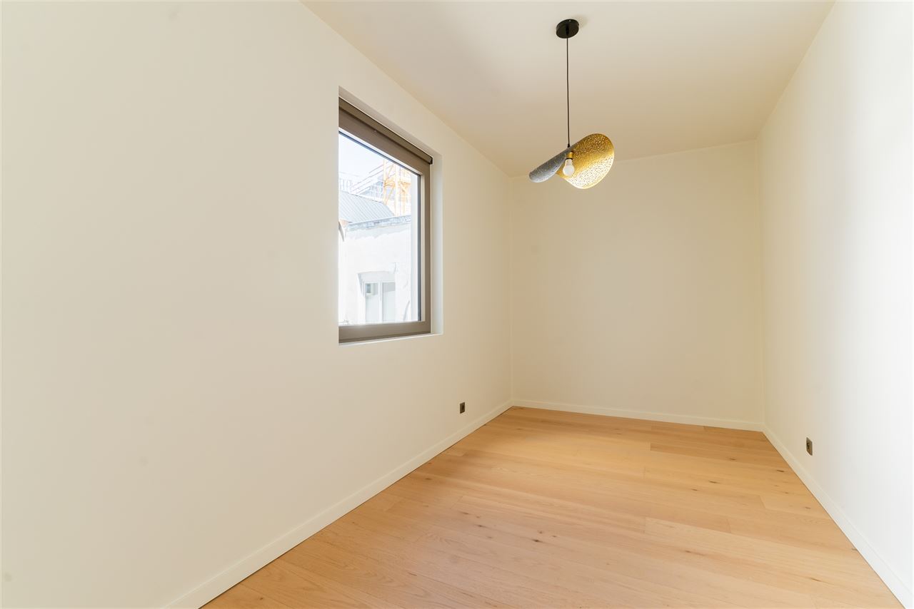 Gerenoveerde woning met EPC A, 4 slpk, garage en stadstuin!