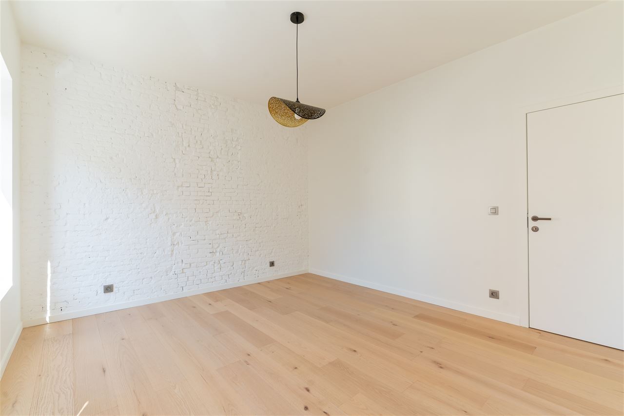 Gerenoveerde woning met EPC A, 4 slpk, garage en stadstuin!