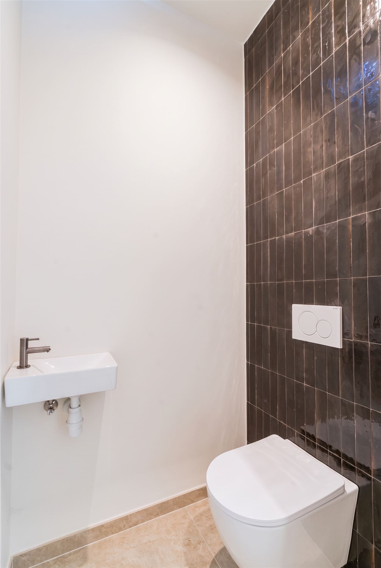 Gerenoveerde woning met EPC A, 4 slpk, garage en stadstuin!
