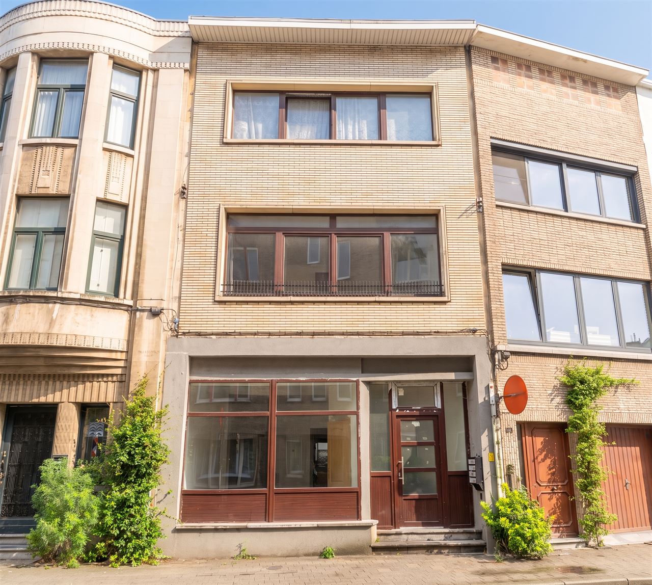 Opbrengsteigendom met handelspand en 3 studio’s