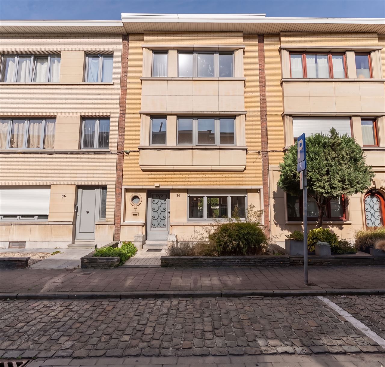 Karaktervolle woning met 4 slaapkamers en gezellige tuin!