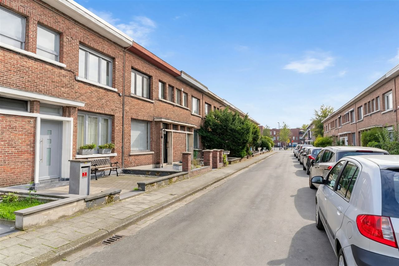 Instapklare woning met 3 SLPK + voor- én stadstuin!