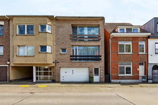Appartement met garage en terras in Brasschaat Centrum.