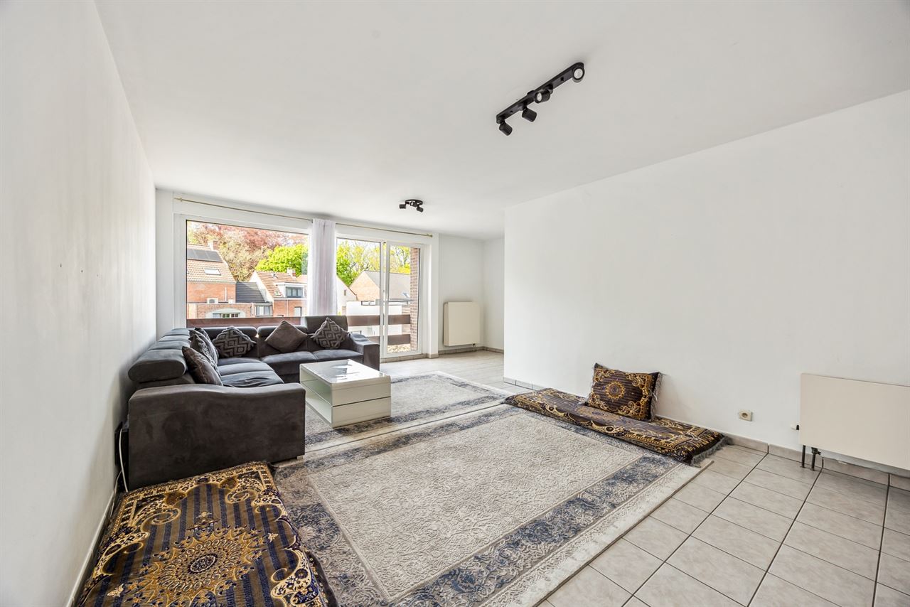 Appartement met garage en terras in Brasschaat Centrum.