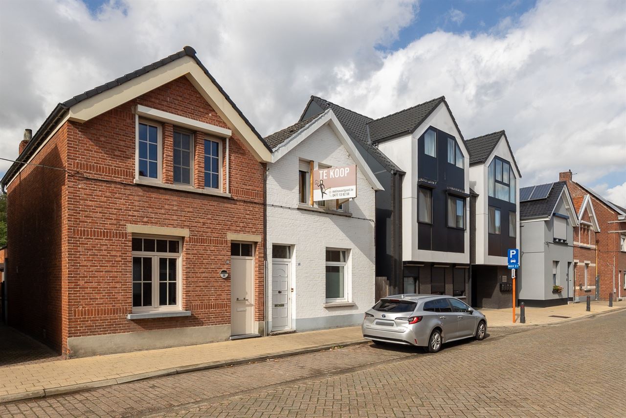 Verrassend ruime half open bebouwing in Kapellen centrum