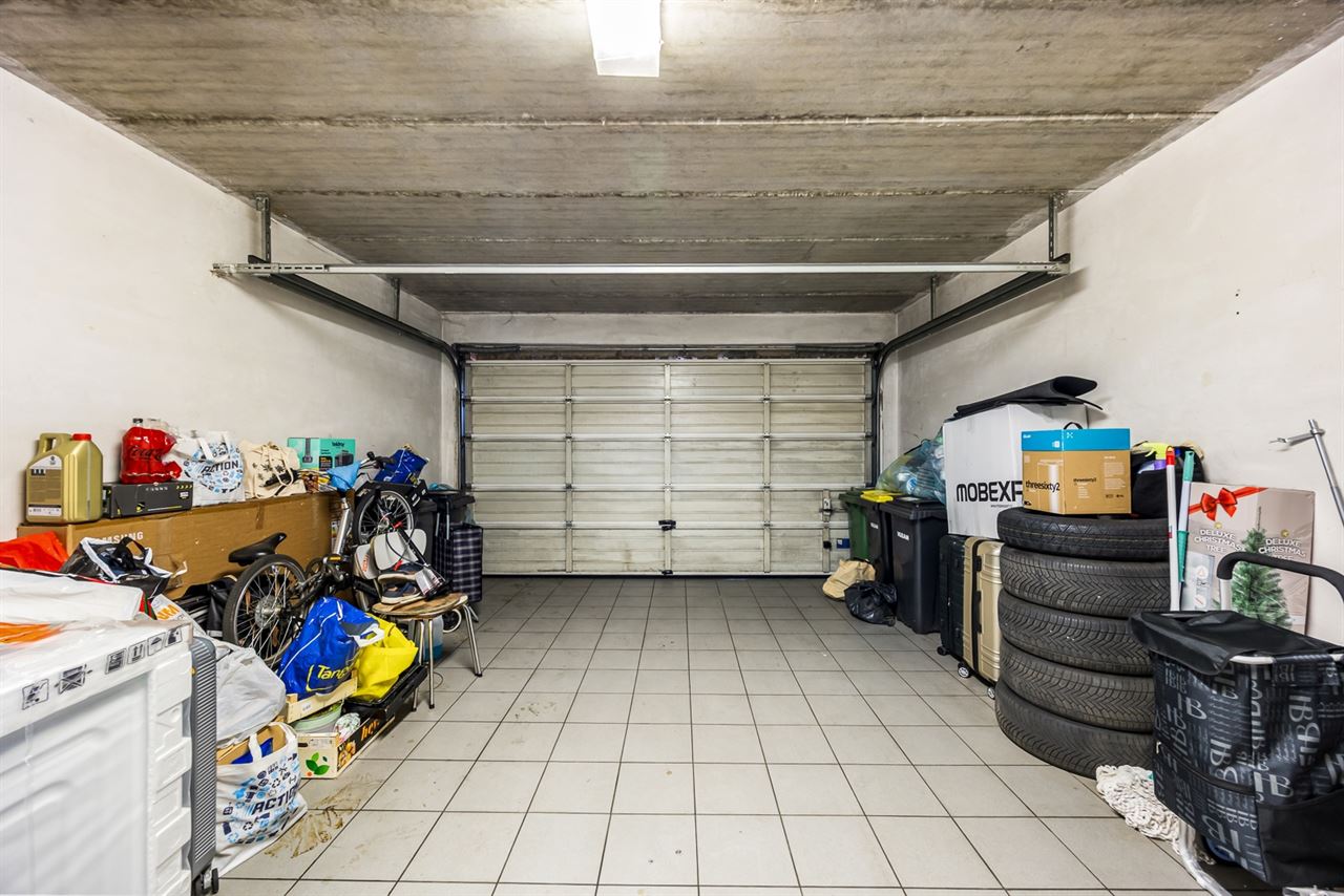 Appartement met garage en terras in Brasschaat Centrum.