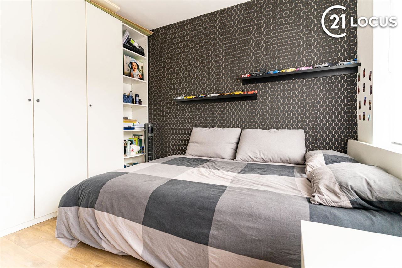 Lichtrijke woning met ruime leefkeuken en garage