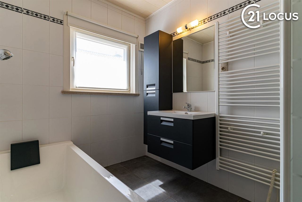 Verrassend ruime bungalow met 133 m² bergzolder