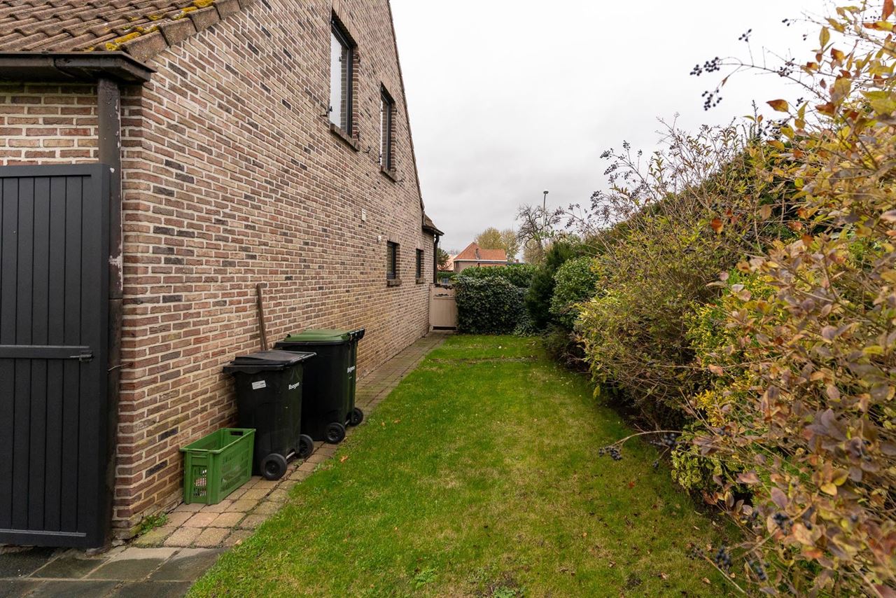276 m² wooncomfort op 1.025 m² in hartje Melsele