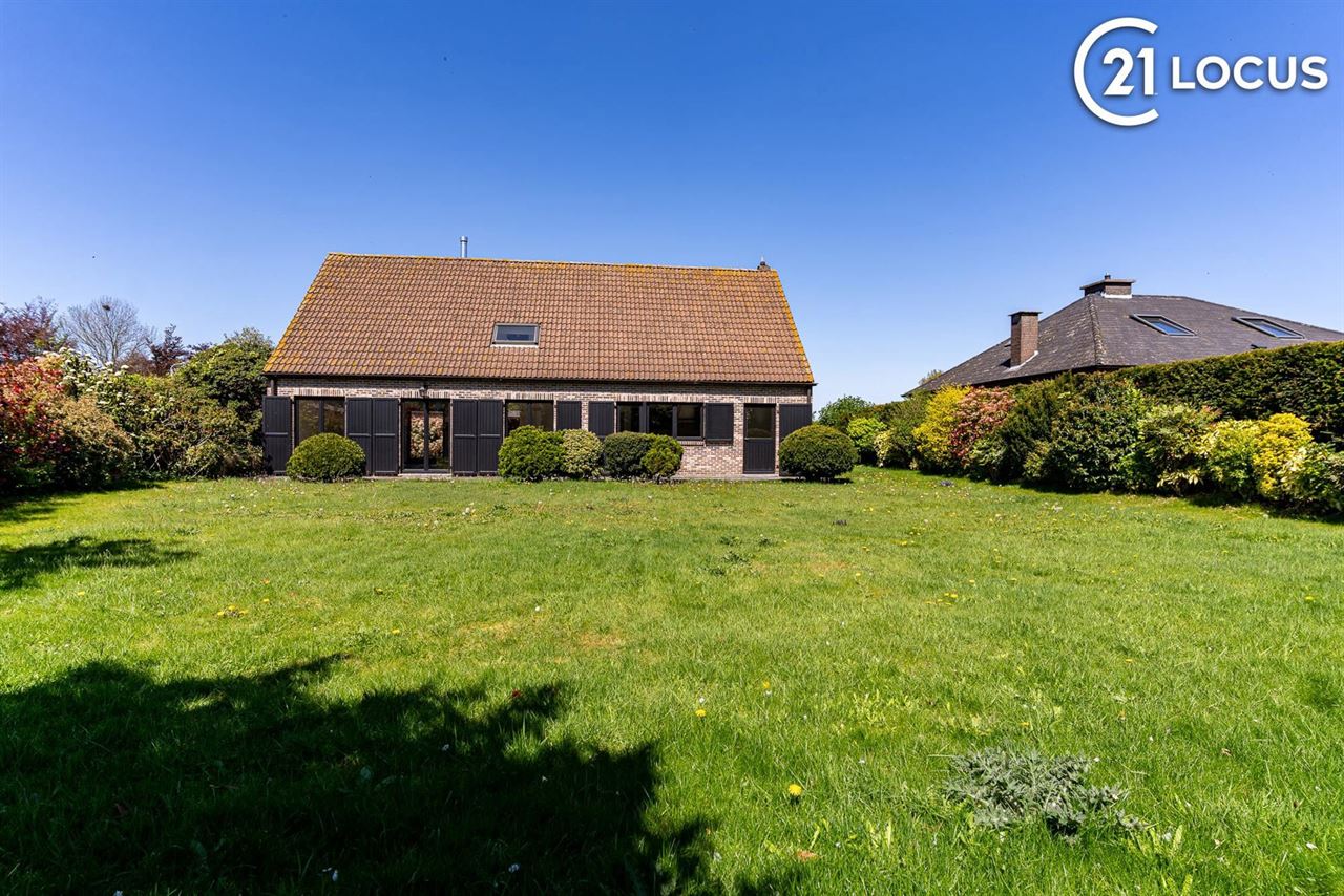 276 m² wooncomfort op 1.025 m² in hartje Melsele