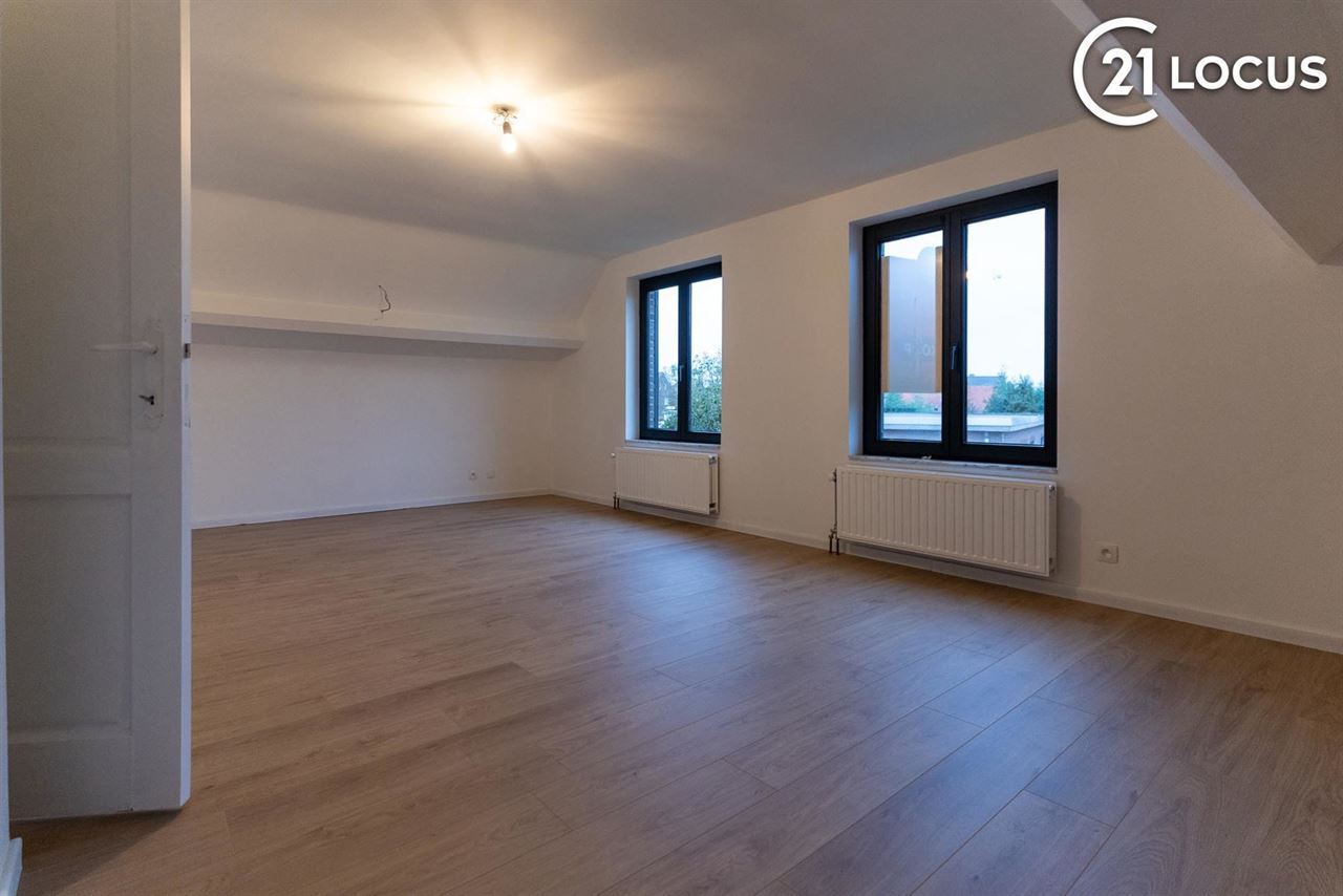 276 m² wooncomfort op 1.025 m² in hartje Melsele