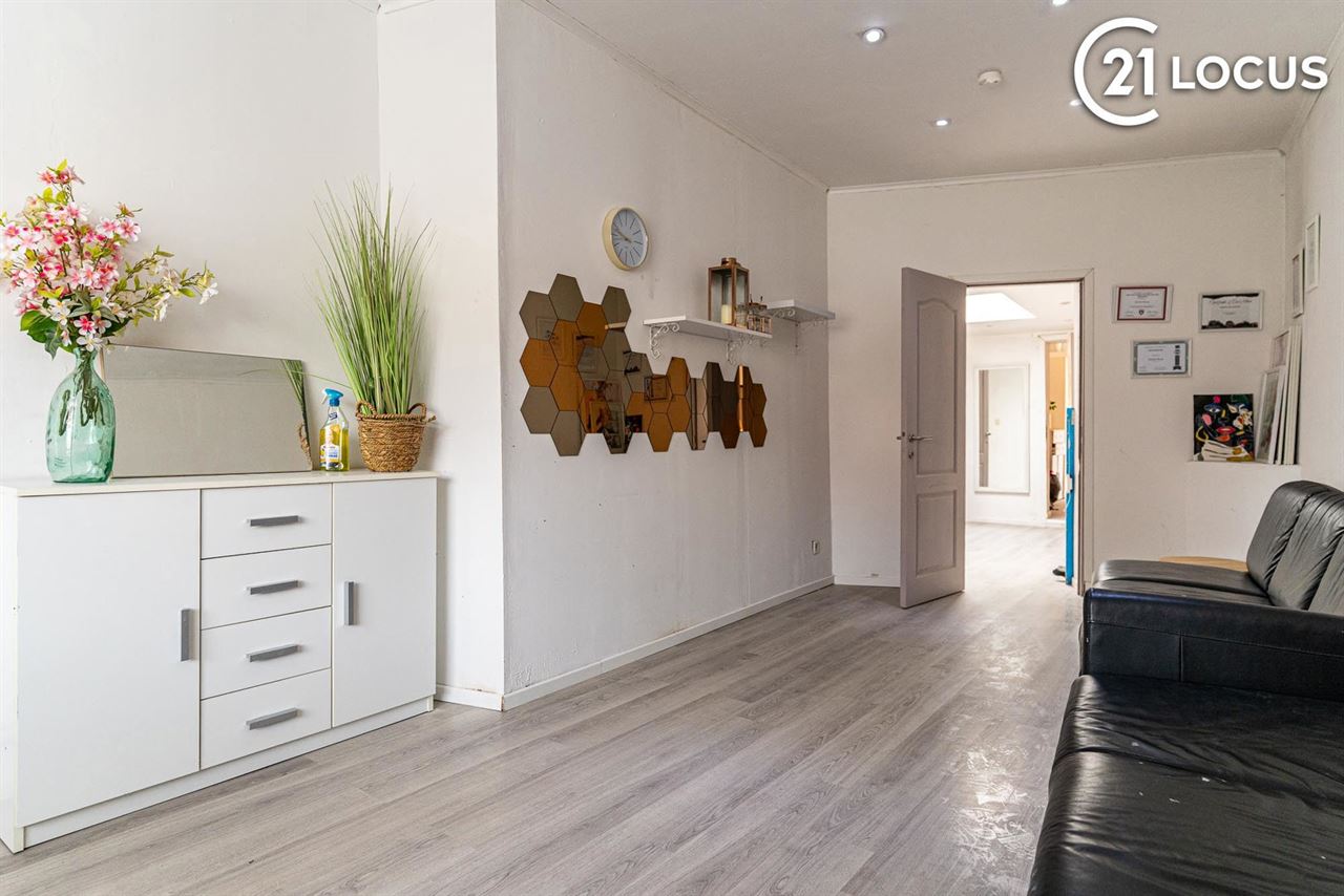 Woning met 3 slpk en koer in buurt station Zwijndrecht