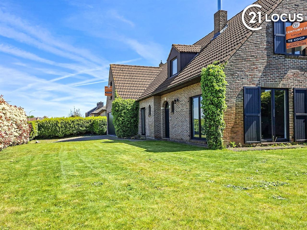276 m² wooncomfort op 1.025 m² in hartje Melsele