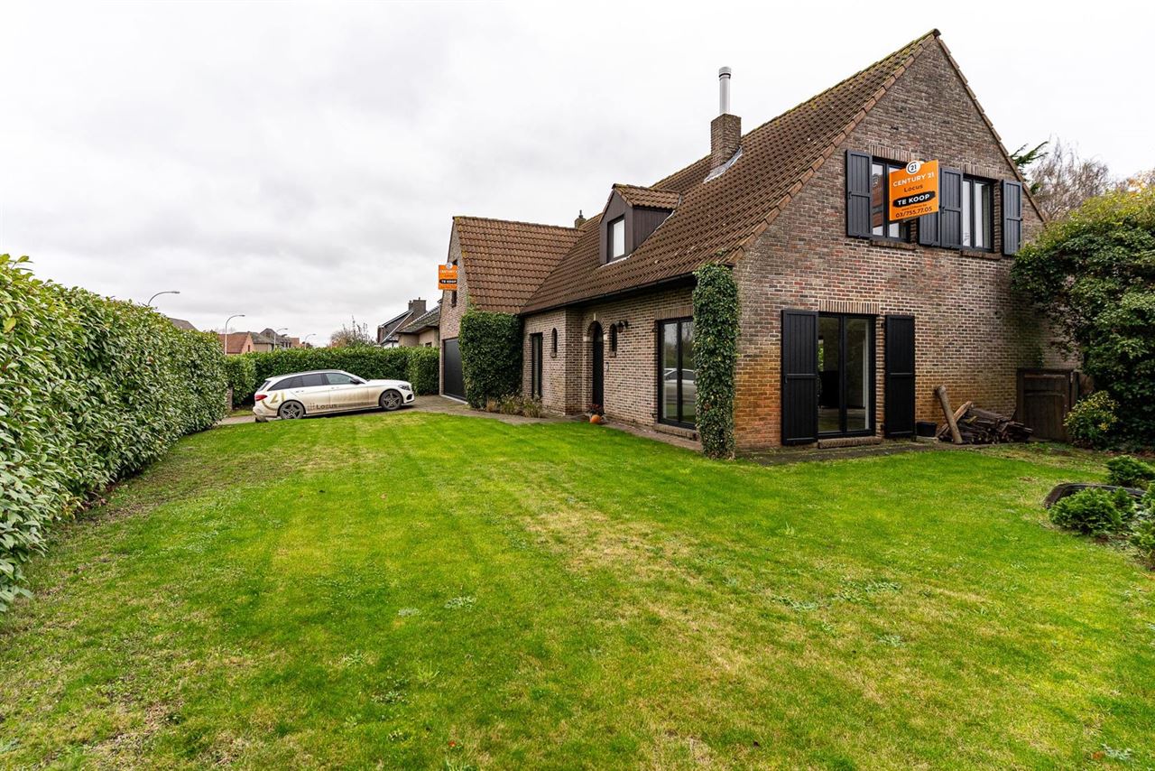 276 m² wooncomfort op 1.025 m² in hartje Melsele