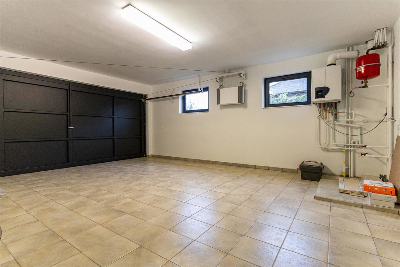 276 m² wooncomfort op 1.025 m² in hartje Melsele
