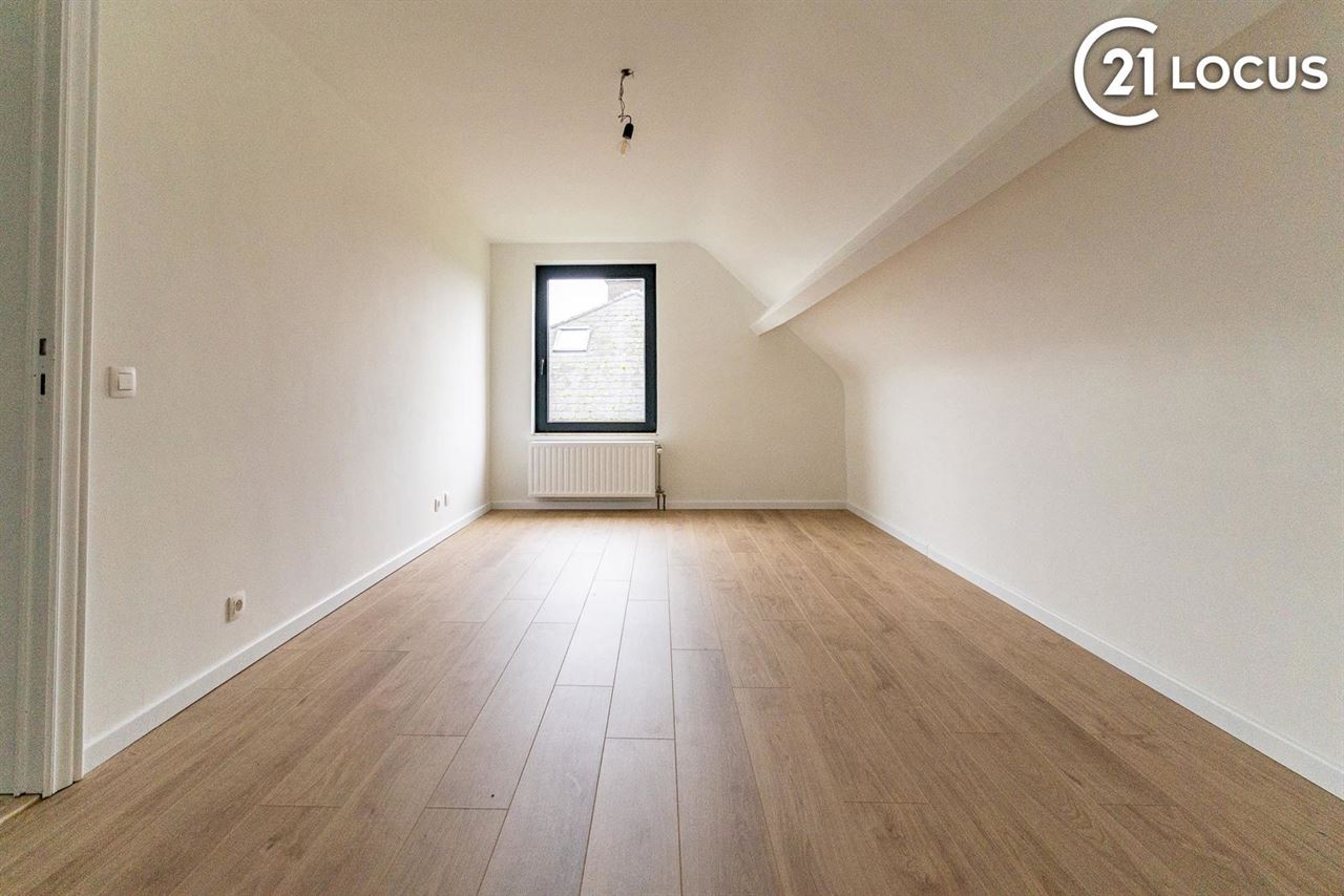 276 m² wooncomfort op 1.025 m² in hartje Melsele