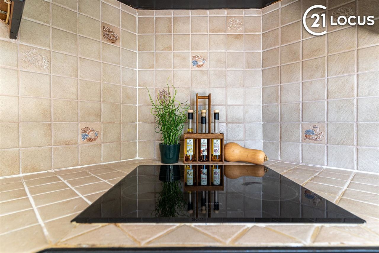 276 m² wooncomfort op 1.025 m² in hartje Melsele