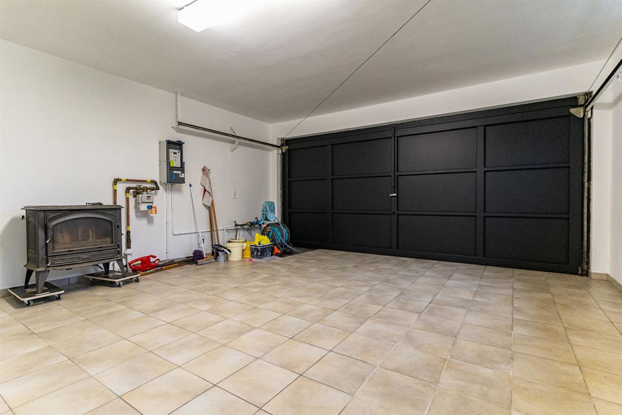 276 m² wooncomfort op 1.025 m² in hartje Melsele