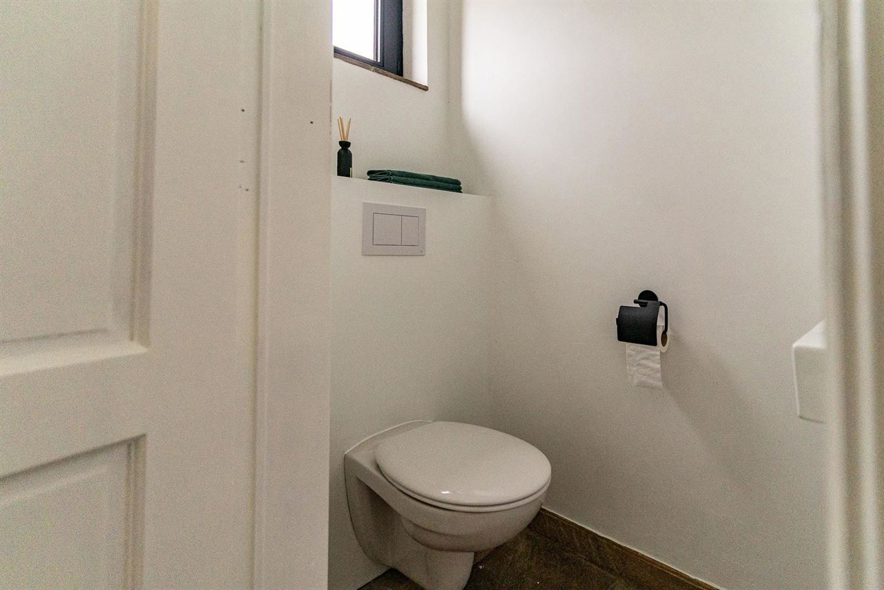 276 m² wooncomfort op 1.025 m² in hartje Melsele
