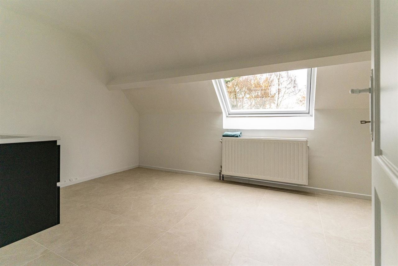 276 m² wooncomfort op 1.025 m² in hartje Melsele
