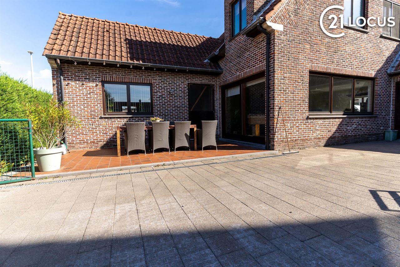 Ruime woning met 3 slaapkamers, 2 badkamers en groot terras