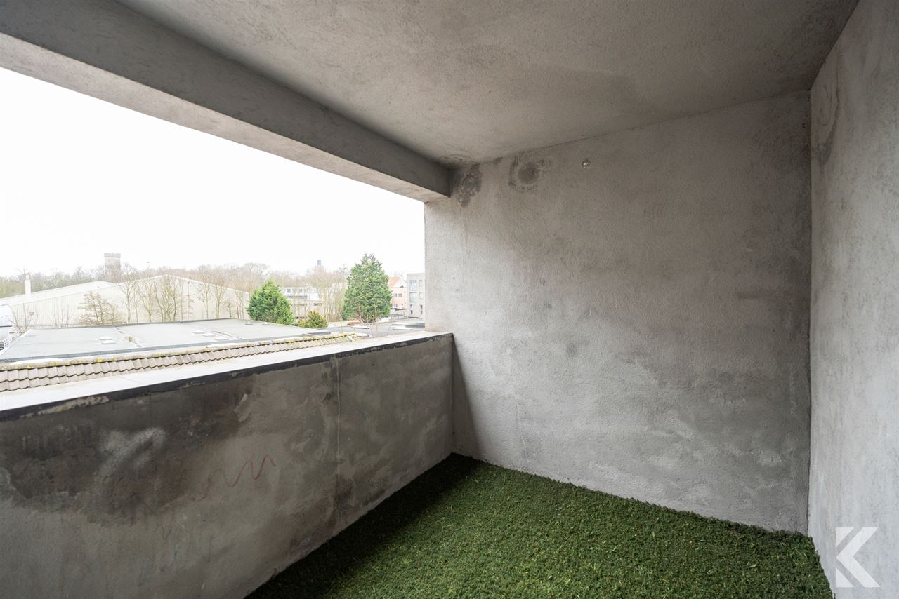 Magnifiek gerenoveerde duplex met 3 slaapkamers + terras!