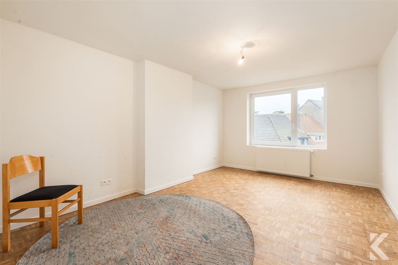 Magnifiek gerenoveerde duplex met 3 slaapkamers + terras!