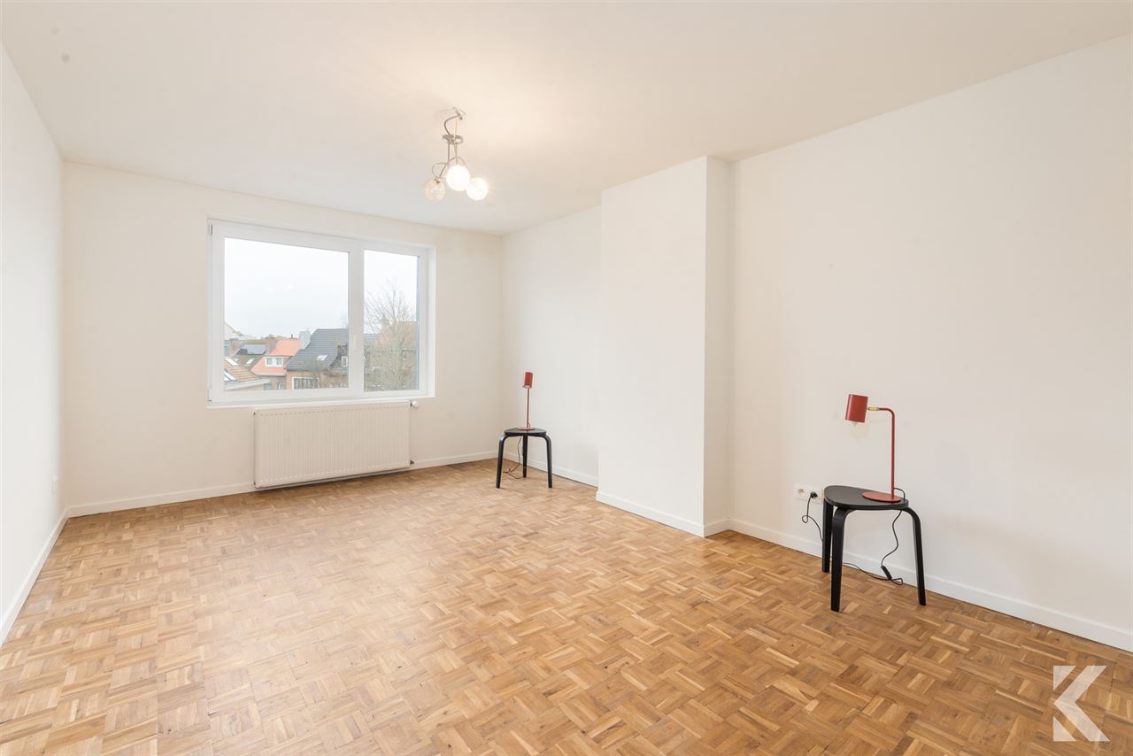 Magnifiek gerenoveerde duplex met 3 slaapkamers + terras!