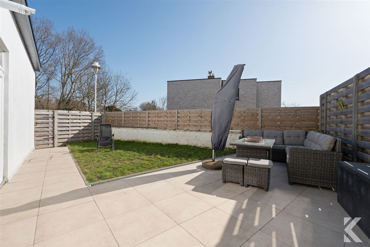 Gigantische, prachtig gerenoveerde woning met garage