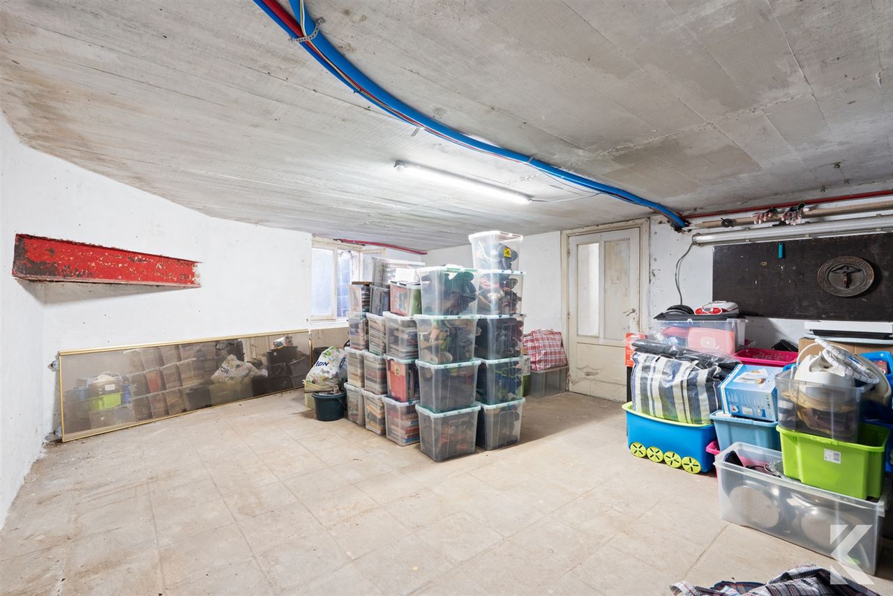 Gigantische, prachtig gerenoveerde woning met garage