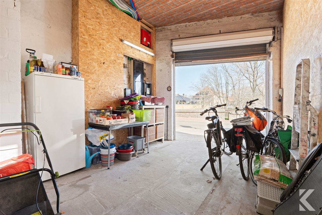 Gigantische, prachtig gerenoveerde woning met garage