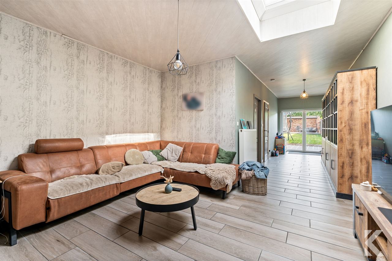 Instapklare gezinswoning met 3 slpkm, grote tuin/terrassen