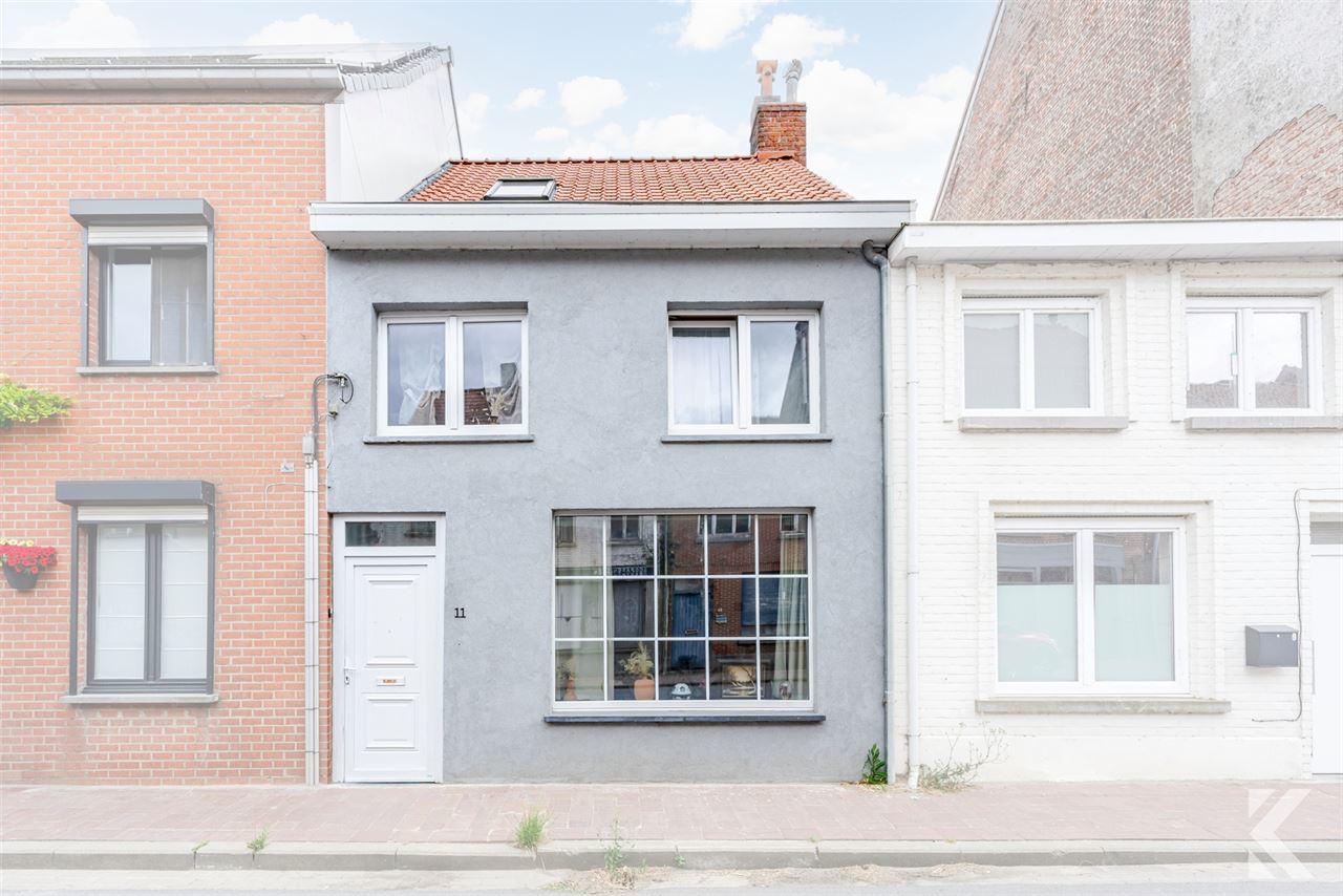 Volledig gerenoveerde woning met 4 slaapkamers en tuin.