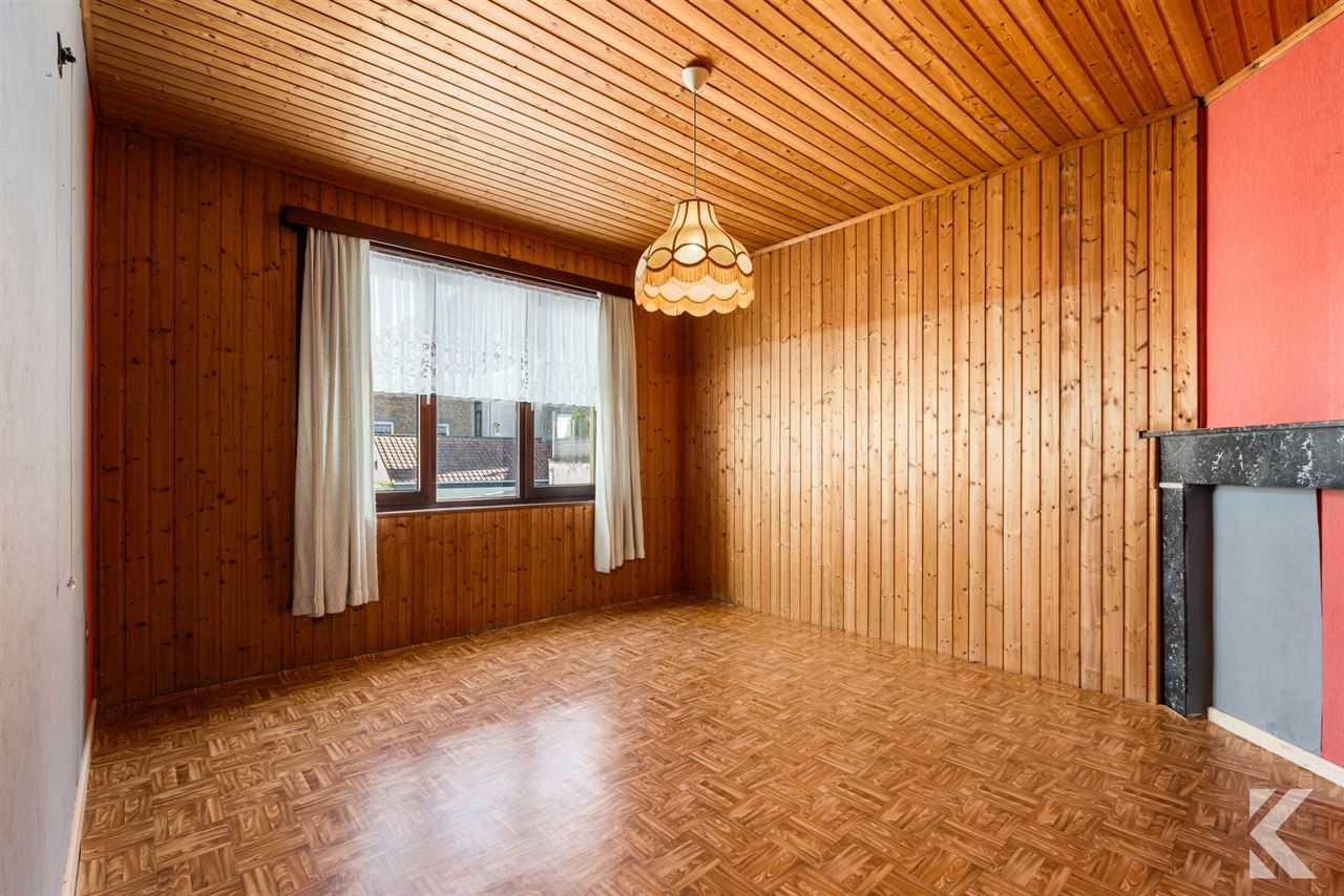 Rijwoning met garage, 3 slpk, tuin, gigantische zolder.