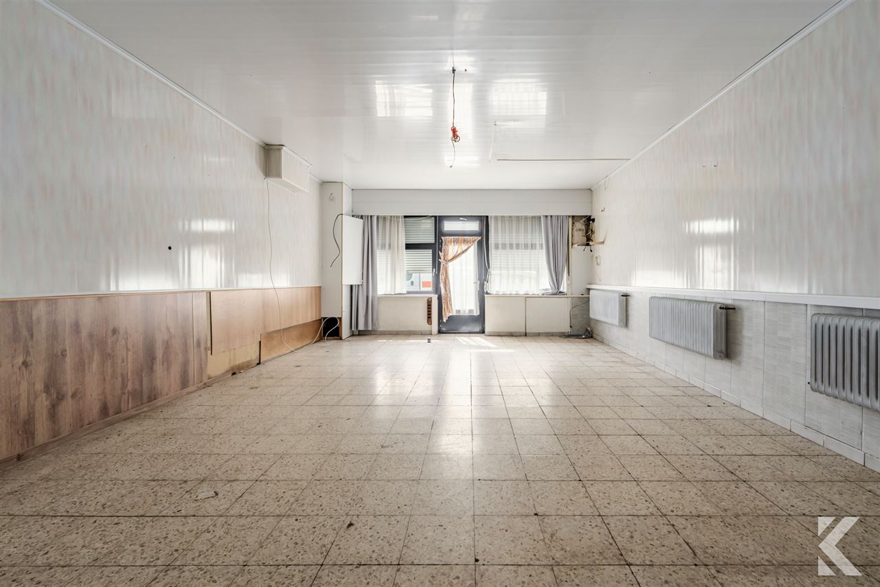 Te renoveren woning met veel potentieel en ruime zolder