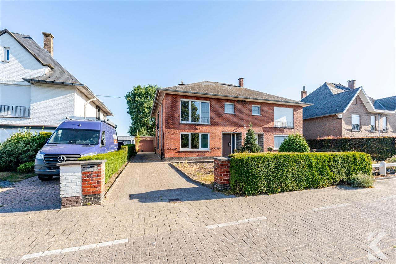 Ruime gezinswoning op 553 m² met garage en open zicht