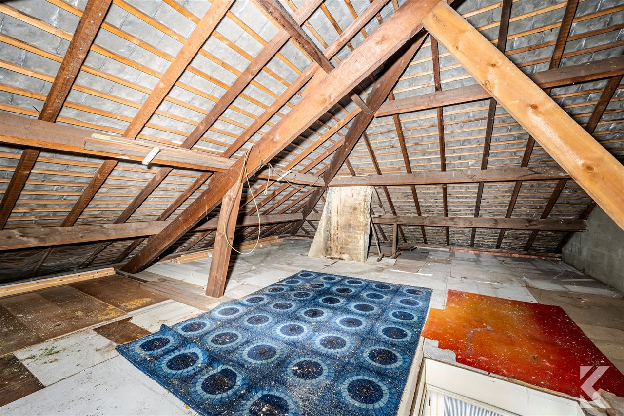 Ruime gezinswoning op 553 m² met garage en open zicht