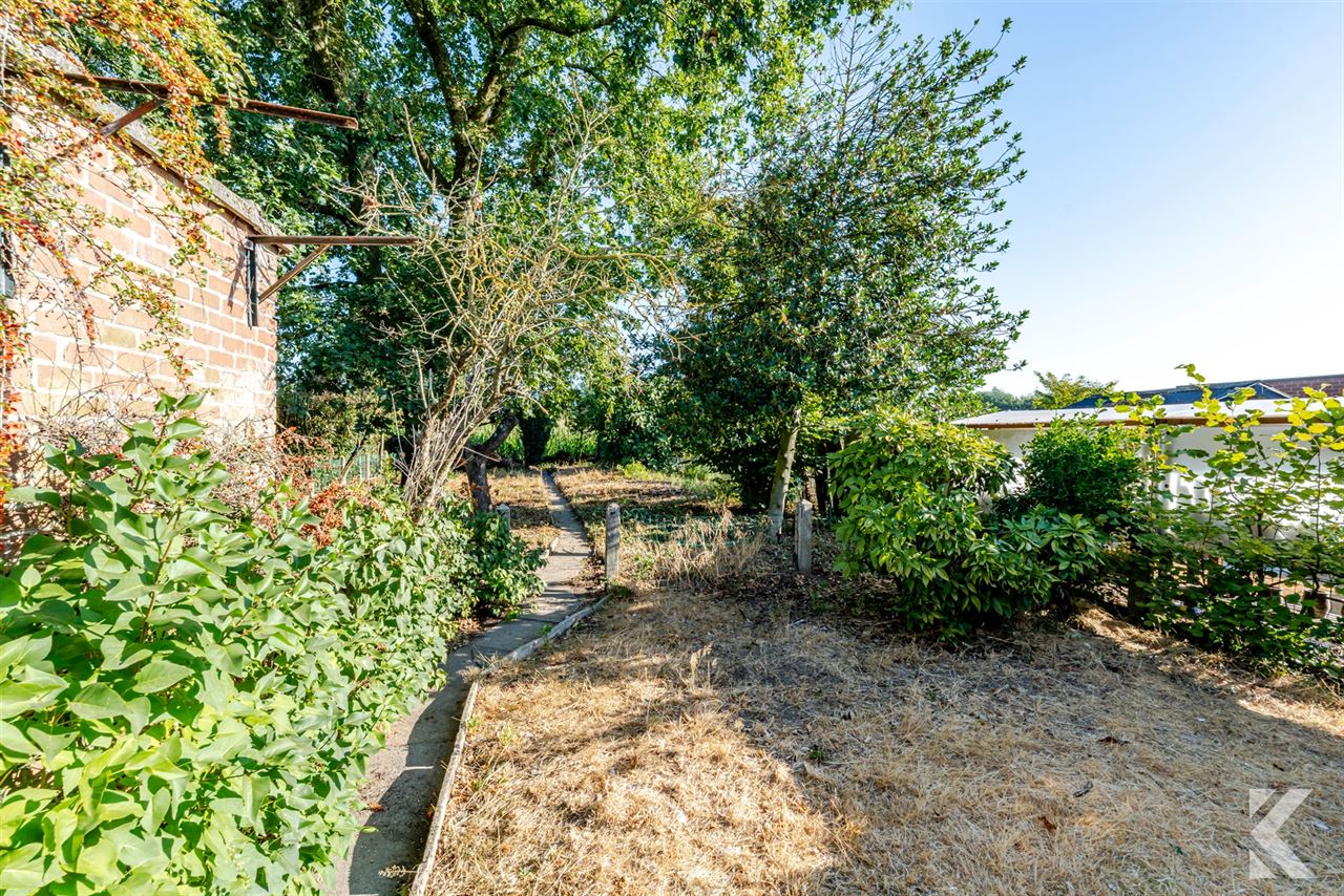 Ruime gezinswoning op 553 m² met garage en open zicht