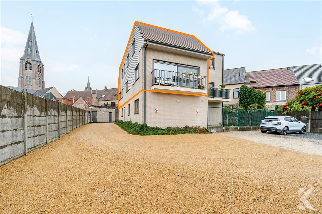 Lichtrijke duplex, 2 slpk., prachtige keuken & badkamer