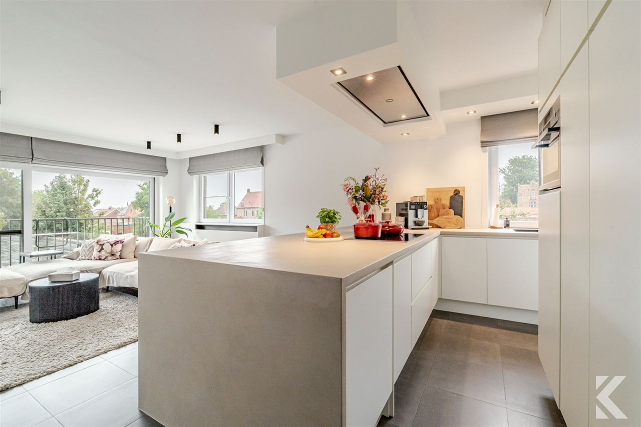 Lichtrijke duplex, 2 slpk., prachtige keuken & badkamer