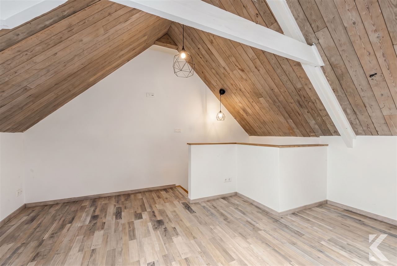 Volledig gerenoveerde woning met 4 slaapkamers en tuin.