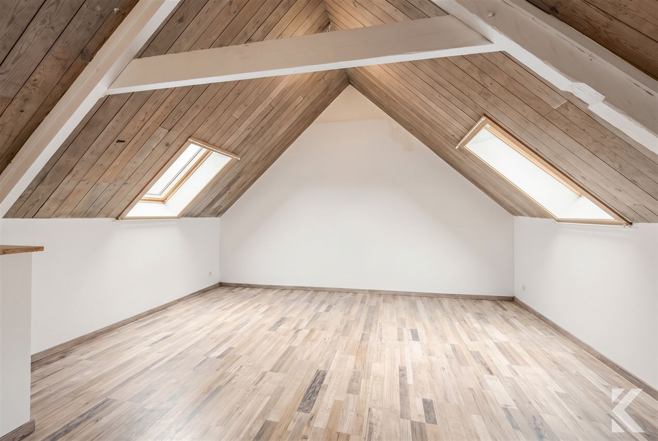 Volledig gerenoveerde woning met 4 slaapkamers en tuin.